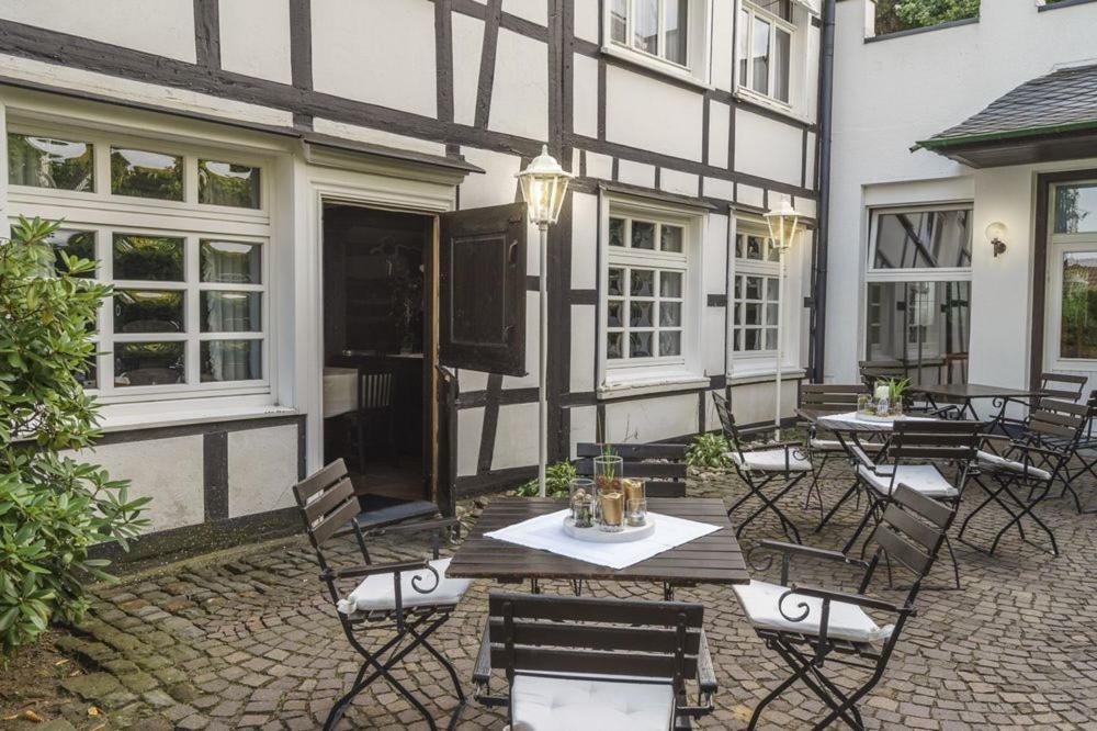 Hotel Zur Post Dabringhausen - Contactless Self Check-In Wermelskirchen Exterior foto